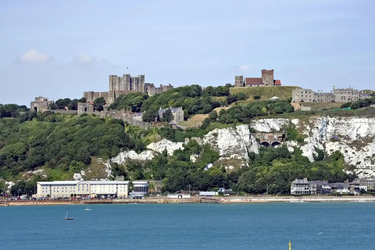 Dover πλοίο προορισμός