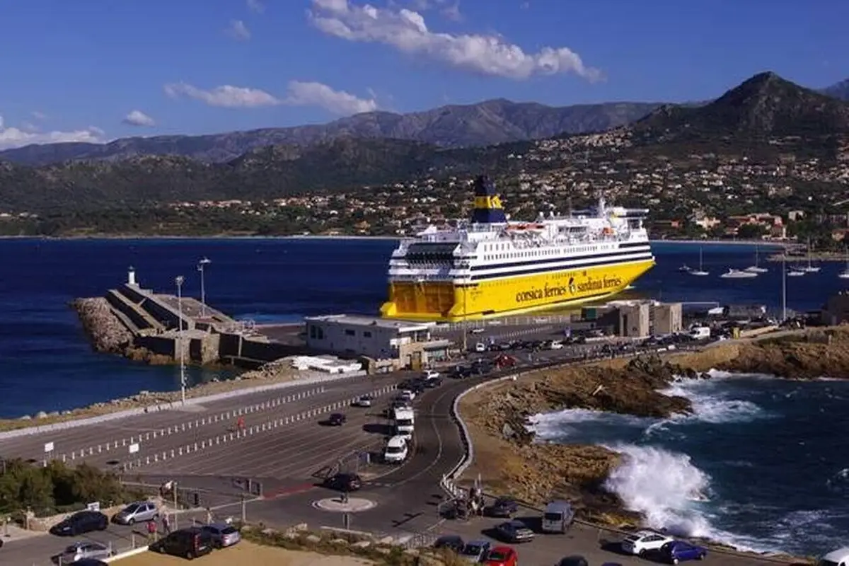 Ακτοπλοϊκός προορισμός Île-Rousse