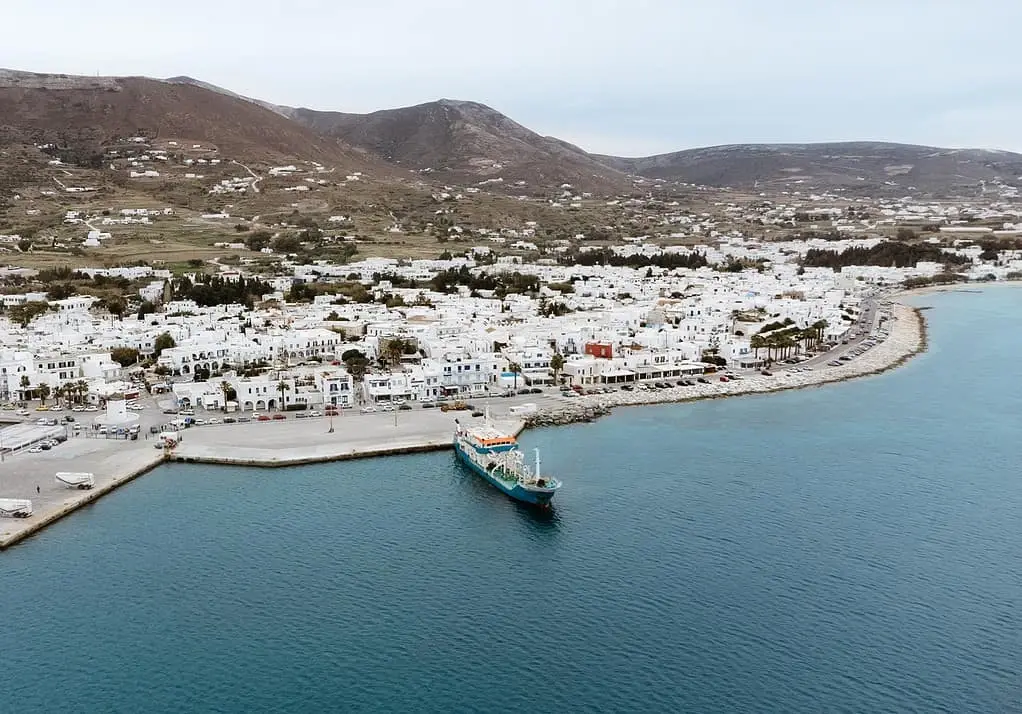 Ακτοπλοϊκός προορισμός Πάρος