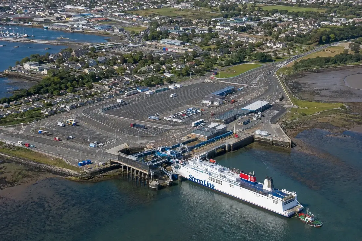 Πλοίο στη γραμμή Pembroke – Rosslare