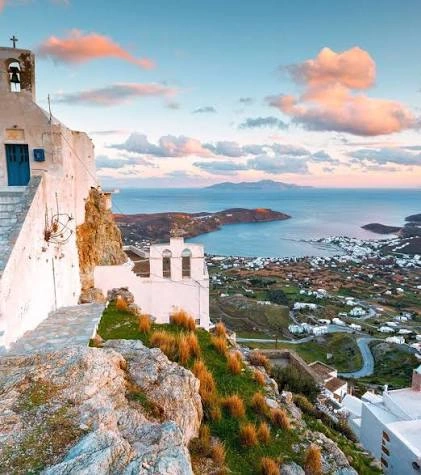 Ακτοπλοϊκός προορισμός Σέριφος