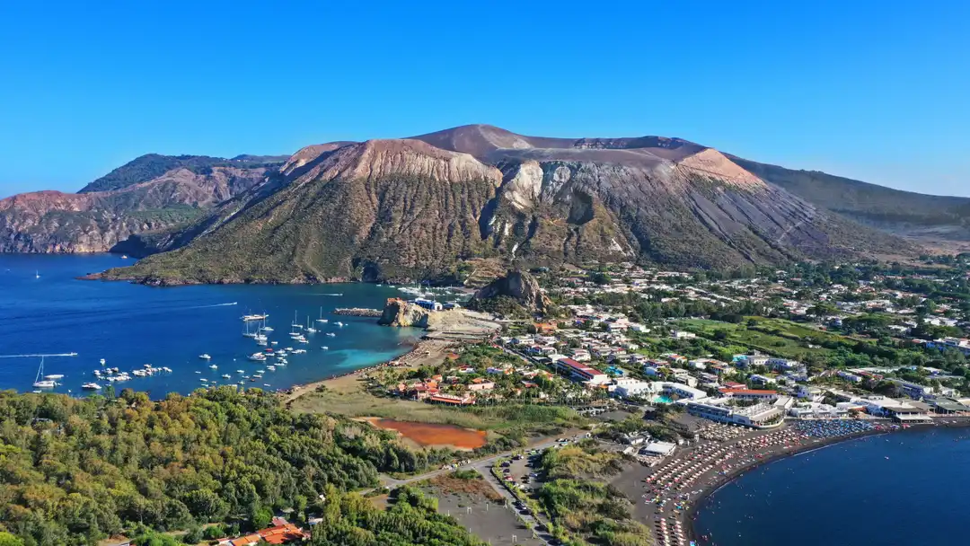 Ακτοπλοϊκός προορισμός Stromboli