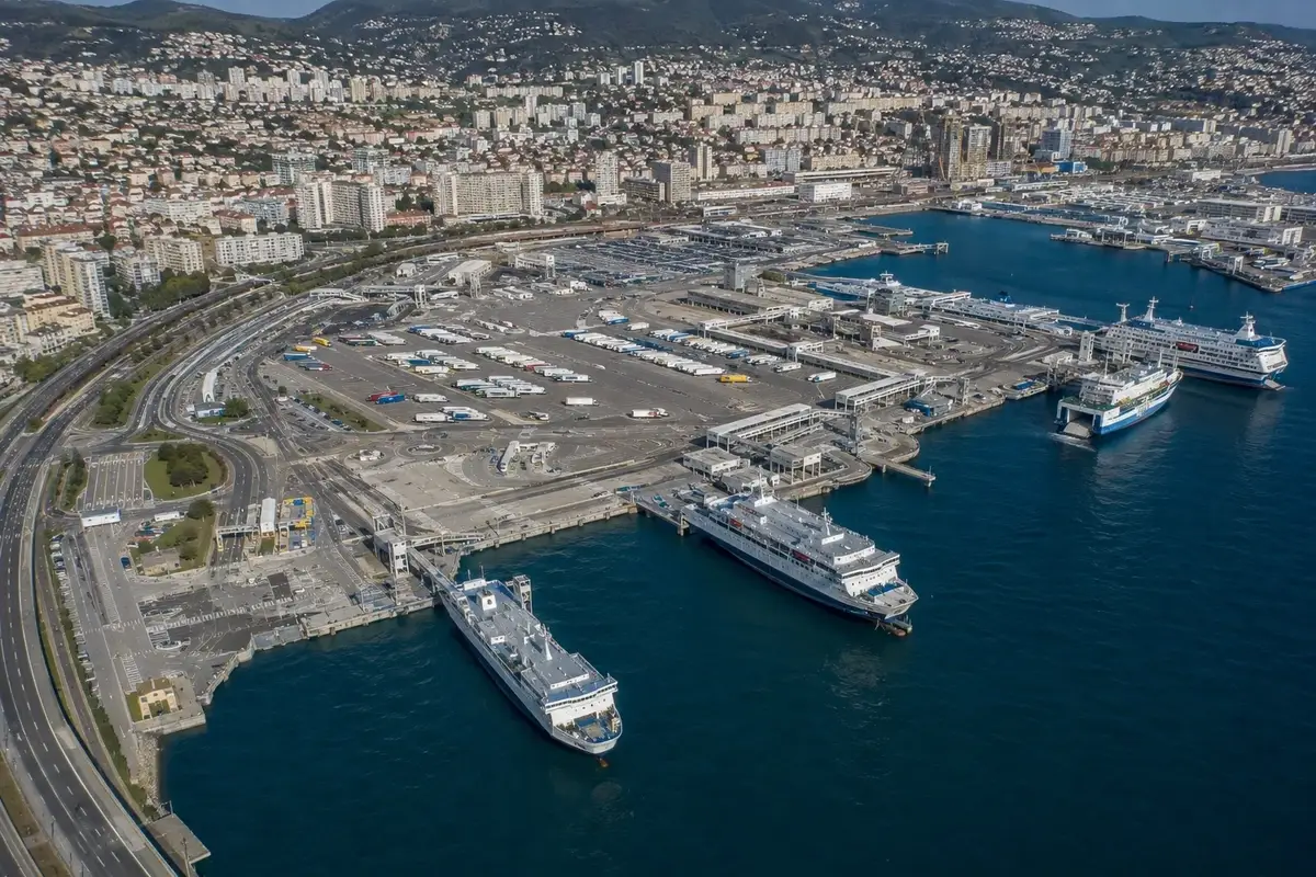 Πλοίο στη γραμμή Toulon – Ajaccio